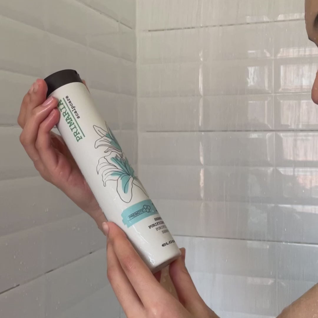 Carica video: Trattamento purificante da eccesso di sebo e forfora shampoo 250 ml + lozione 100 ml ELgon