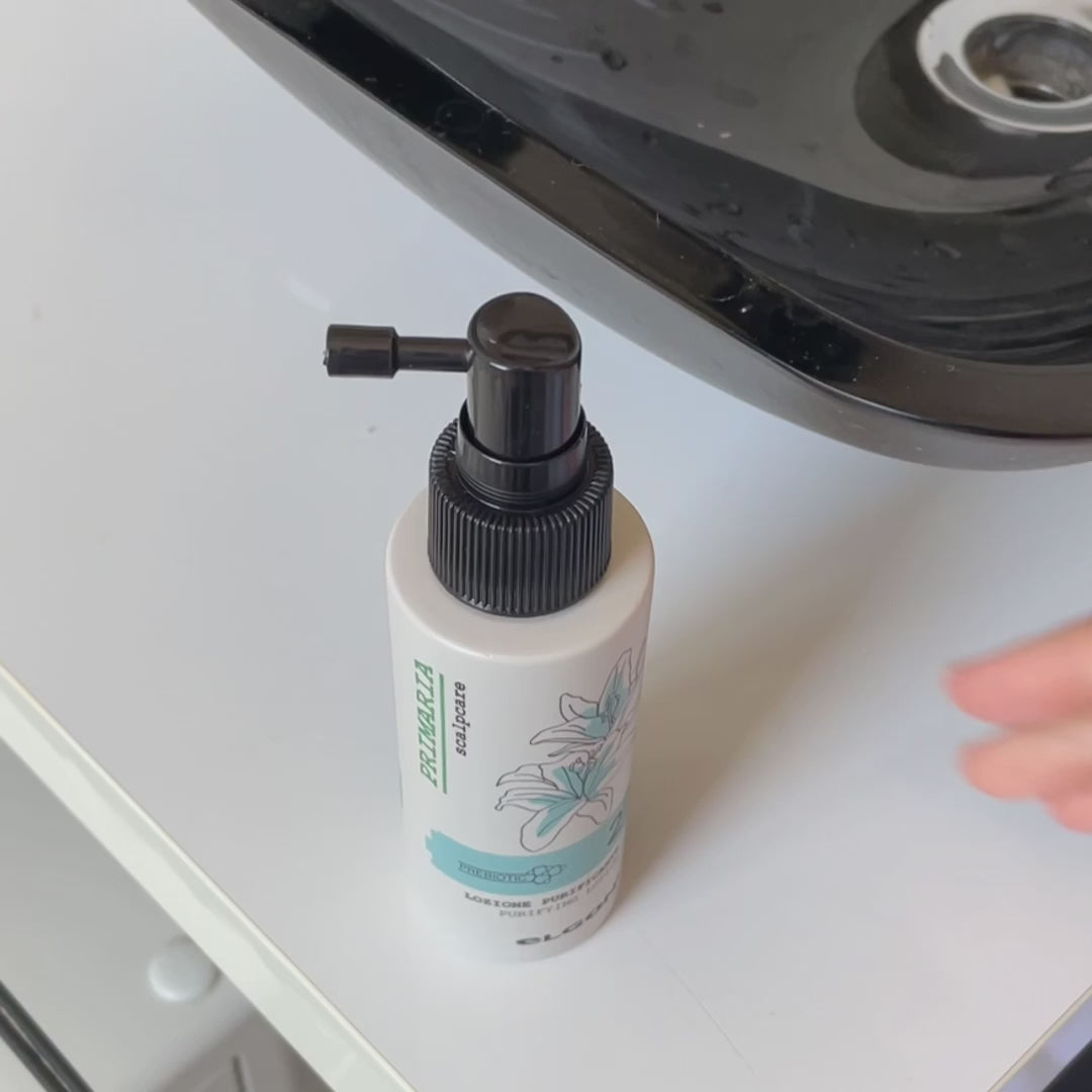 Carica video: Trattamento purificante da eccesso di sebo e forfora shampoo 250 ml + lozione 100 ml ELgon